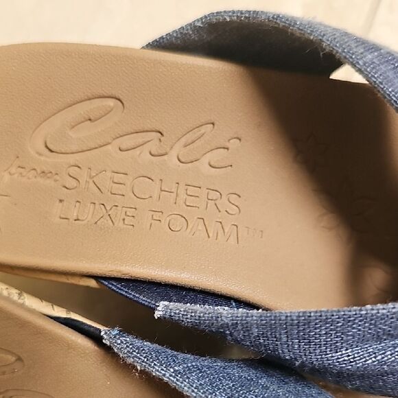 Skechers Blue  Slide Sandals with O-Ring Detail - Picture 2 of 6